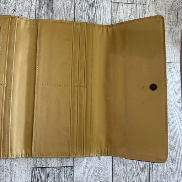 Travel by Sharif Wallet - Picture 9 of 9